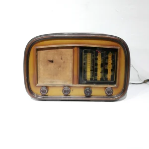 Ràdio antiga d'ocasió 52x25x35cm perfecta per a ús decoratiu