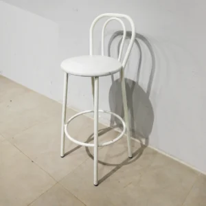 Tamboret blanc d'ocasió (38x38x91cm) fet d'estructura metàl·lica i encoixinat