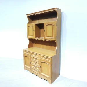 Bufet de fusta (119x46x204cm) amb molt espai d'emmagatzematge