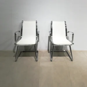 Cadira d'oficina blanca 58x58x89cm d'ocasió en bon estat perfecta per a despatx, oficina…