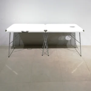 Camilla plegable portátil 181x58x72cm en buen estado procedente de una empresa en cierre