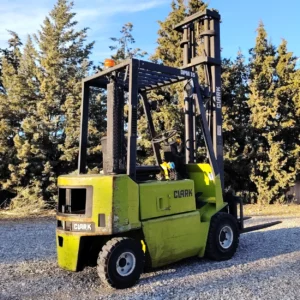 Carretó elevador CLARK DPM15 de 1500kg i 270cm d'elevació de segona mà en bon estat en venda a cabauoportunitats.com