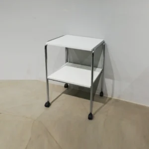 Carro auxiliar de 50x40x74cm amb estructura d'acer i prestatges de melamina