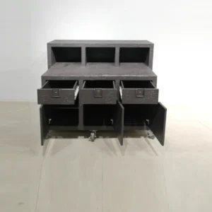 Mostrador (141x80x112cm) d'ocasió procedent d'una empresa en tancament