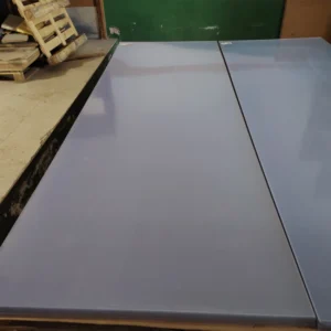 Plaques de policarbonat compacte transparent (305x100x0,04cm) de segona mร en venda a cabauoportunitats.com