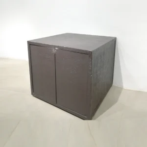 Armari auxiliar quadrat 120x120x106cm d'ocasió amb molt espai d'emmagatzematge