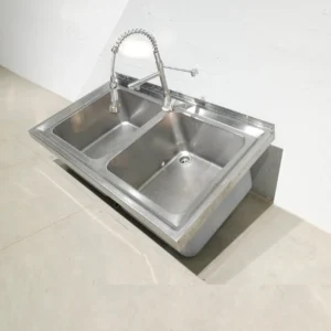 Fregadero doble de acero inoxidable 110x60x28cm con grifo en buenas condiciones