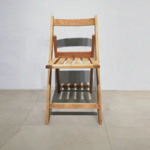 Cadira de fusta plegable 41x51x58cm d'ocasió perfecta per a ús domèstic