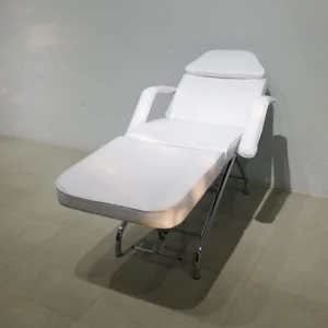 Camilla articulada 84x143x122cm en buenas condiciones procedente de una empresa en cierre