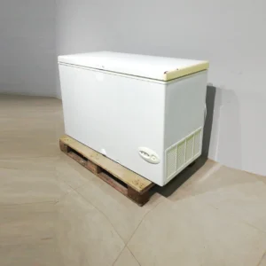 Congelador INDESIT OF370 (133x61x87cm) d'ocasió perfecte per a botiga, bar, geladeria...