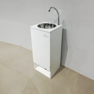 Lavamanos portátil autónomo de 37x35x113cm procedente de una empresa en cierre
