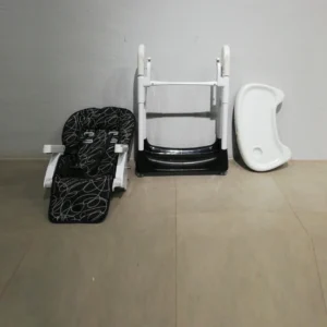 Trona infantil BEBEDUE 55x80x95cm de ocasión en venta por desuso