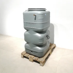 Dipòsit d'aigua potable 570 litres 68x68x143cm d'ocasió en bon estat