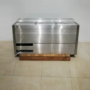 Botellero de 3 puertas (150x57x77cm) de segunda mano en buen estado