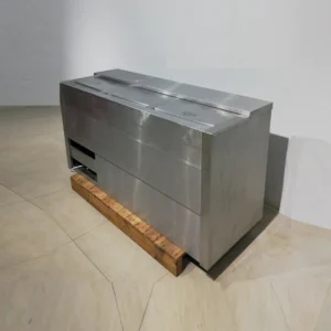 Botellero de 3 puertas (150x57x77cm) de segunda mano en buen estado