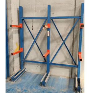 Prestatgeries cantilever 300x300cm