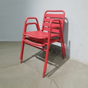 Cadira d'alumini vermella de 49x56x77cm perfecta tant per a ús domèstic com professional