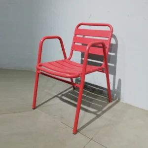 Cadira d'alumini vermella de 49x56x77cm perfecta tant per a ús domèstic com professional