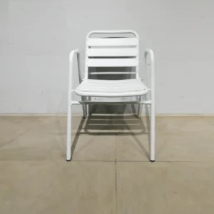 Cadira d'alumini blanca de 49x56x77cm perfecta tant per a ús domèstic com professional