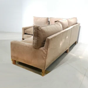 Sofà marró en L de 224x186x96x74cm entapissat en vellut marró