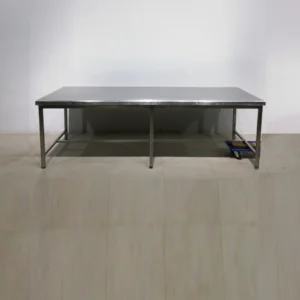 Taula d'acer inoxidable 269x109x85cm procedent d'una empresa en tancamen