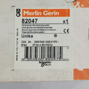 Base d'endoll MERLIN GERIN 82047 32A-6h -380/415V nou, procedent d'una empresa en tancament