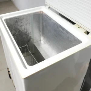 Congelador IGNIS ICF220-1 (80x60x87cm) d'ocasió perfecte per a botiga, bar, geladeria...