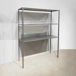 Estantería de acero inoxidable 140x50x181cm procedente de una empresa en cierre