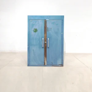 Armari metàl·lic taller 51x23x91cm procedent d'una empresa en tancament
