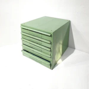 Calaixera metàl·lica petita de 37x42x36cm procedents d'una empresa en tancament