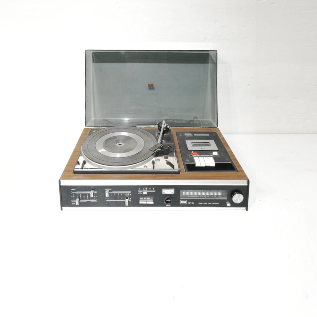 Tocasdiscos vintage BETTOR EF-54 amb ràdio i Casset en venda per desús