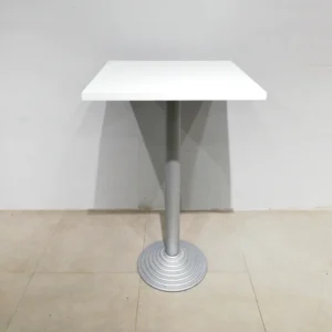 Taula alt bar 70x70x112cm procedent d'una empresa en tancament