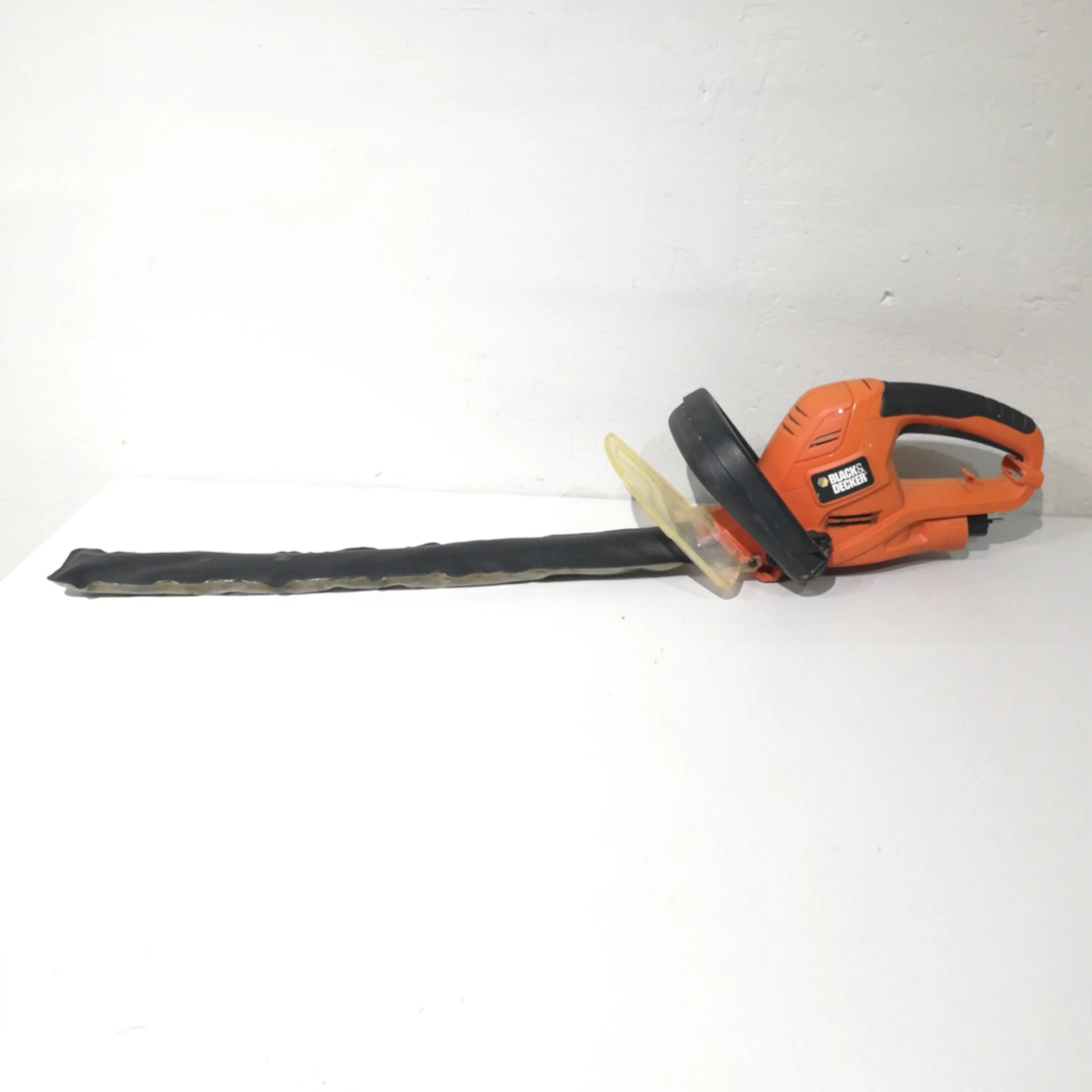 Tallabarders elèctric BLACK&DECKER GT5055 de segona mà