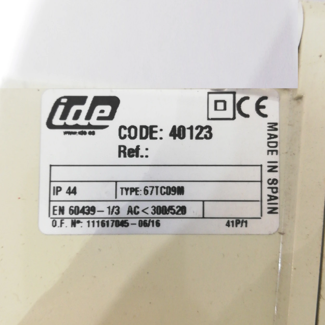 Quadre elèctric IDE IP-44 procedent d'una empresa en tancament