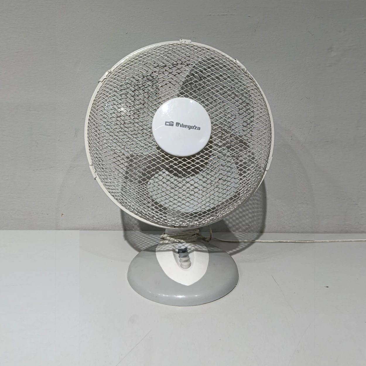 Ventilador ORBEGOZO TF0131 amb 3 velocitats perfecte per a ús domèstic